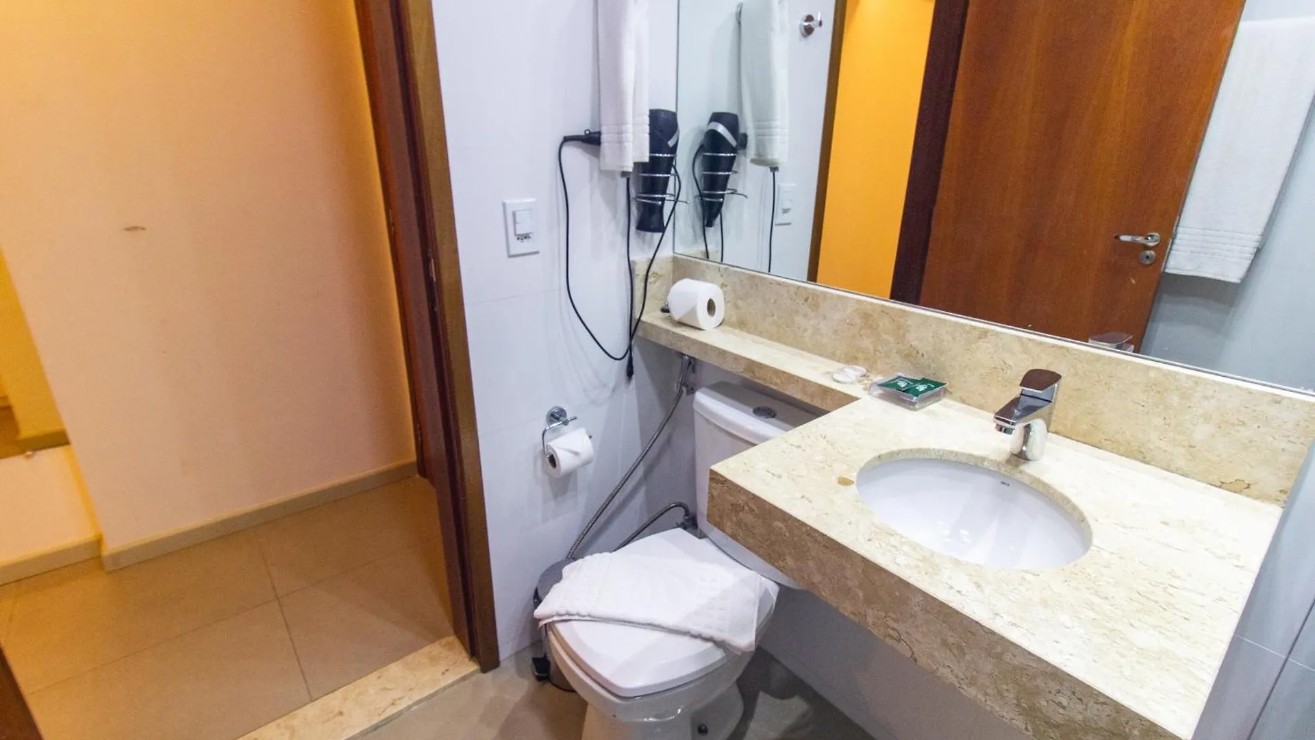 Hotel Garvey Quarto 321 Brasília